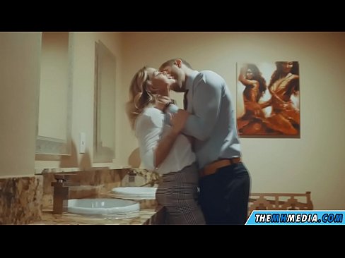 ❤️ Калі грудастая бландынка спакушае цябе ў грамадскім туалете ❤❌ Супер порна у нас be.com-pornzog.ru ❌️❤